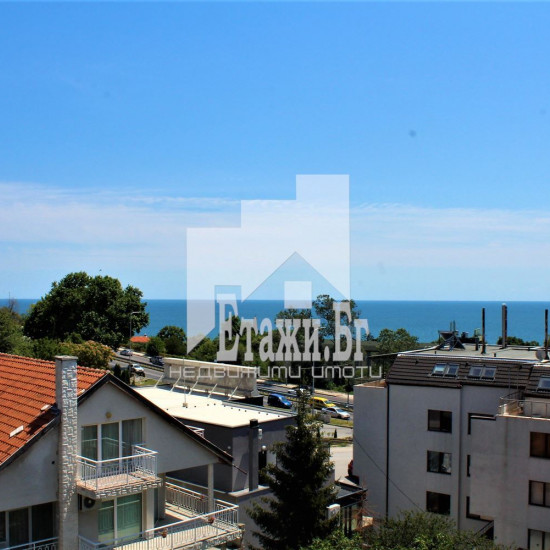 Луксозен двустаен апартамент с морска панорама в района на м-т Св. Никола