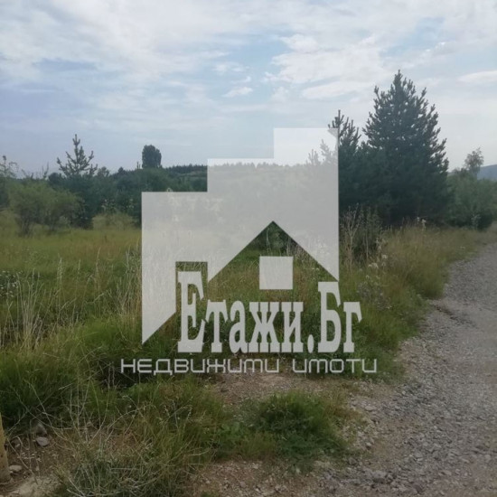 Парцел в Бистрица с площ 940 кв.м
