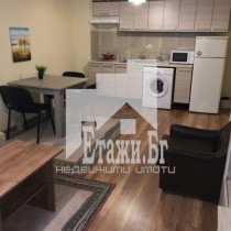 Двустаен напълно обзаведен апартамент в района на Червен площад
