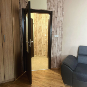 Двустаен апартамент с кухненски бокс в район Сердика, гр. София